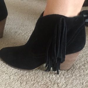 Steve Madden black booties